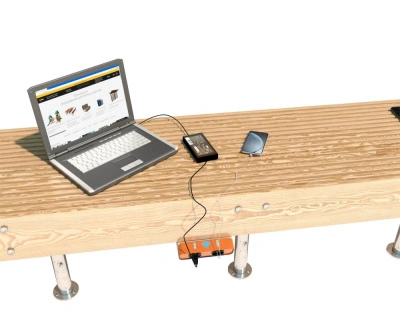 Зарядное устройство и точка доступа Wi-Fi «Валли» 2xUSB и 1x220V