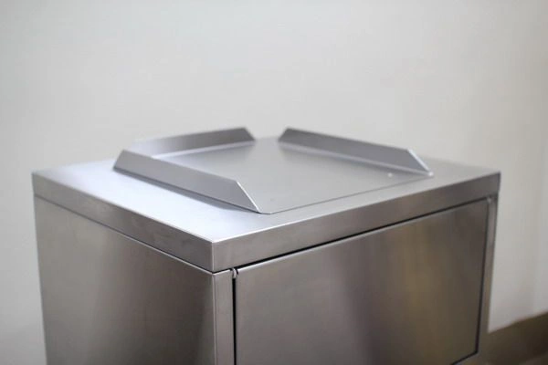 Урна Мега-3, 510х610х1310 мм, шлифованная, с емкостью 120 л