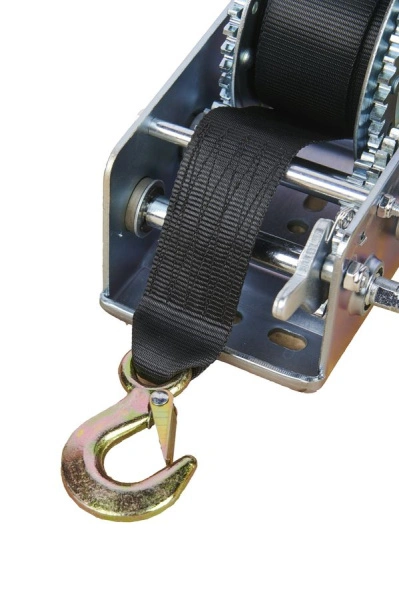 Лебедка ручная TOR ЛН-2500W (LHW) г/п 1,0 т длина ленты 20 м